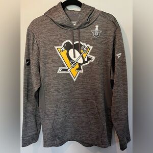 Pittsburgh Penguins Gray Hoodie. 2019 playoffs emblem. Authentic NHL. Small. GYC